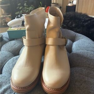 Women's Cream Frye Engineer Ankle Boots